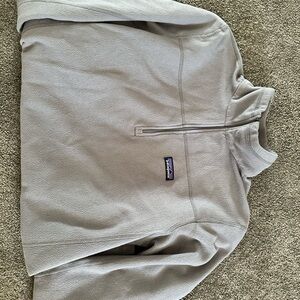 Patagonia Light Gray Fleece 1/4 zip